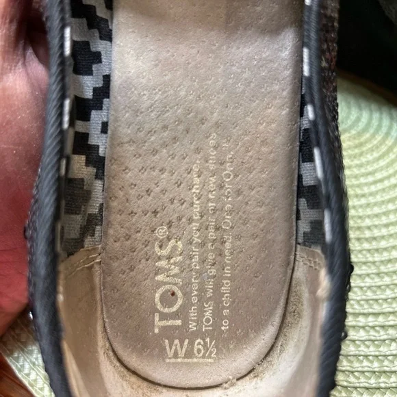 Toms Black Sequin Wedges - Picture 5 of 10